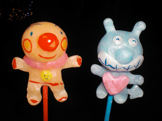 飴細工のアンパンマンとバイキンマン