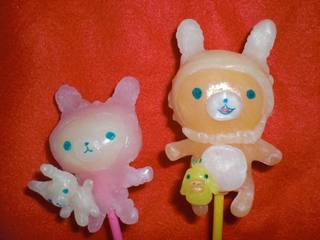 ウサギ着ぐるみクマ